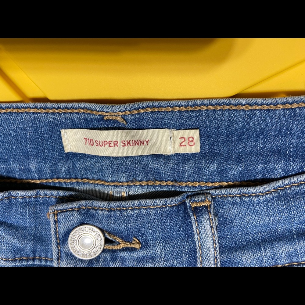 Levi Skinny Jeans Medium Blue